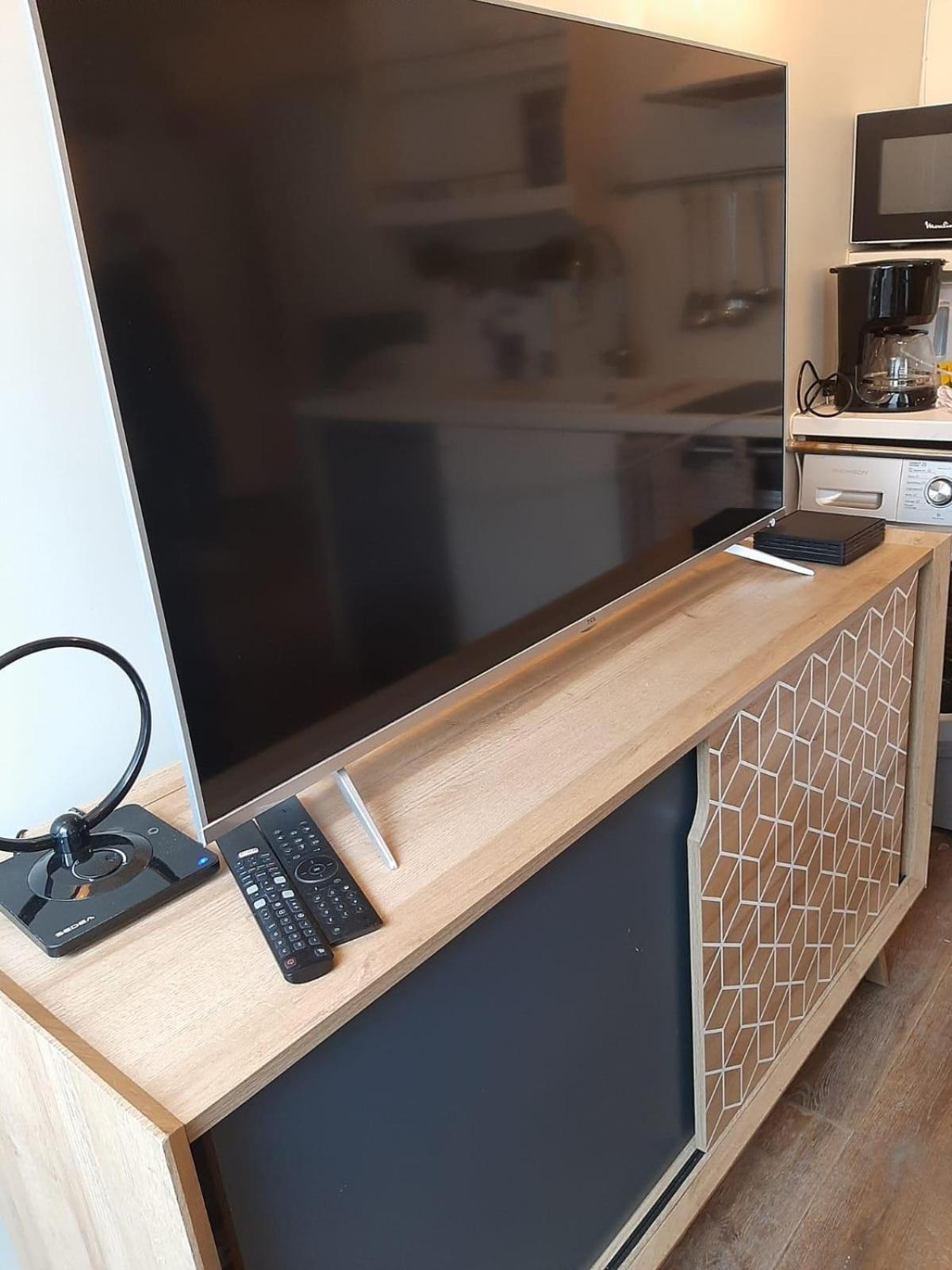 Ancien Atelier Parisien Grand 2 Pieces Apartment ภายนอก รูปภาพ